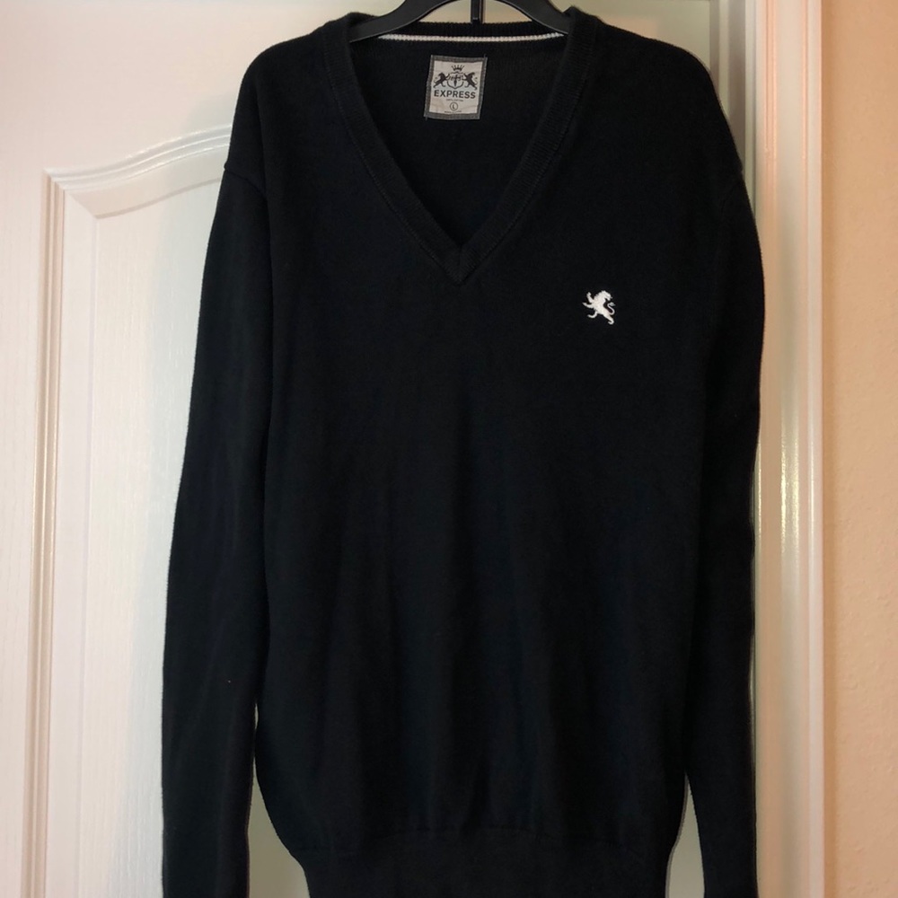Black express V-neck sweater